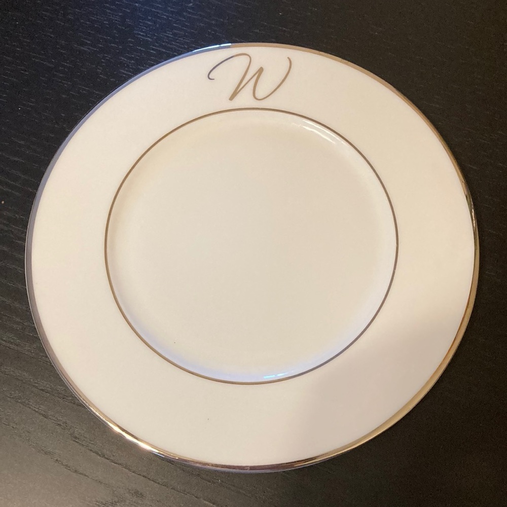 Mikasa “W” China Plates- Set of 12